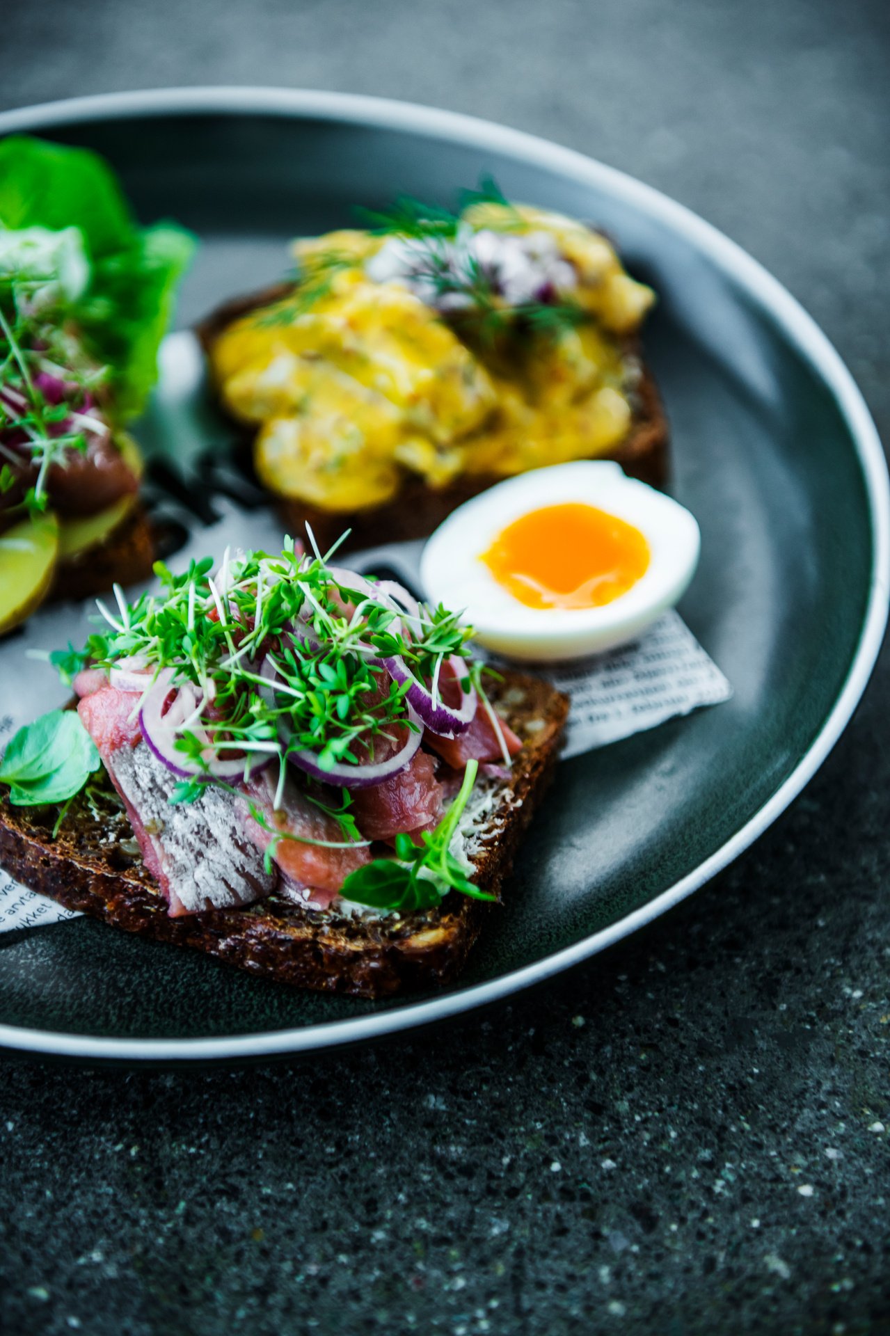 Norwegian Herring and egg _Fredrik Ringe – Fisketorget Stavanger