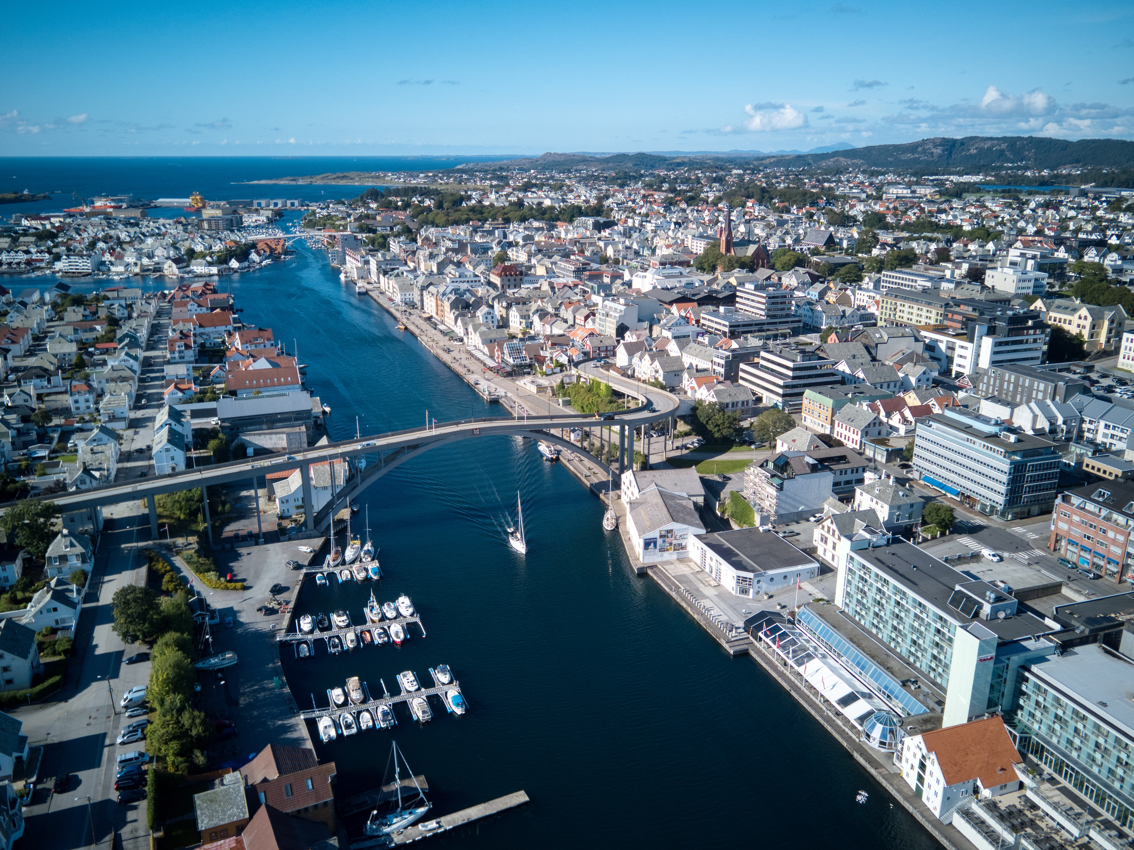 Haugesund - Smedasundet drone _NordicDrone - Visit Haugesund