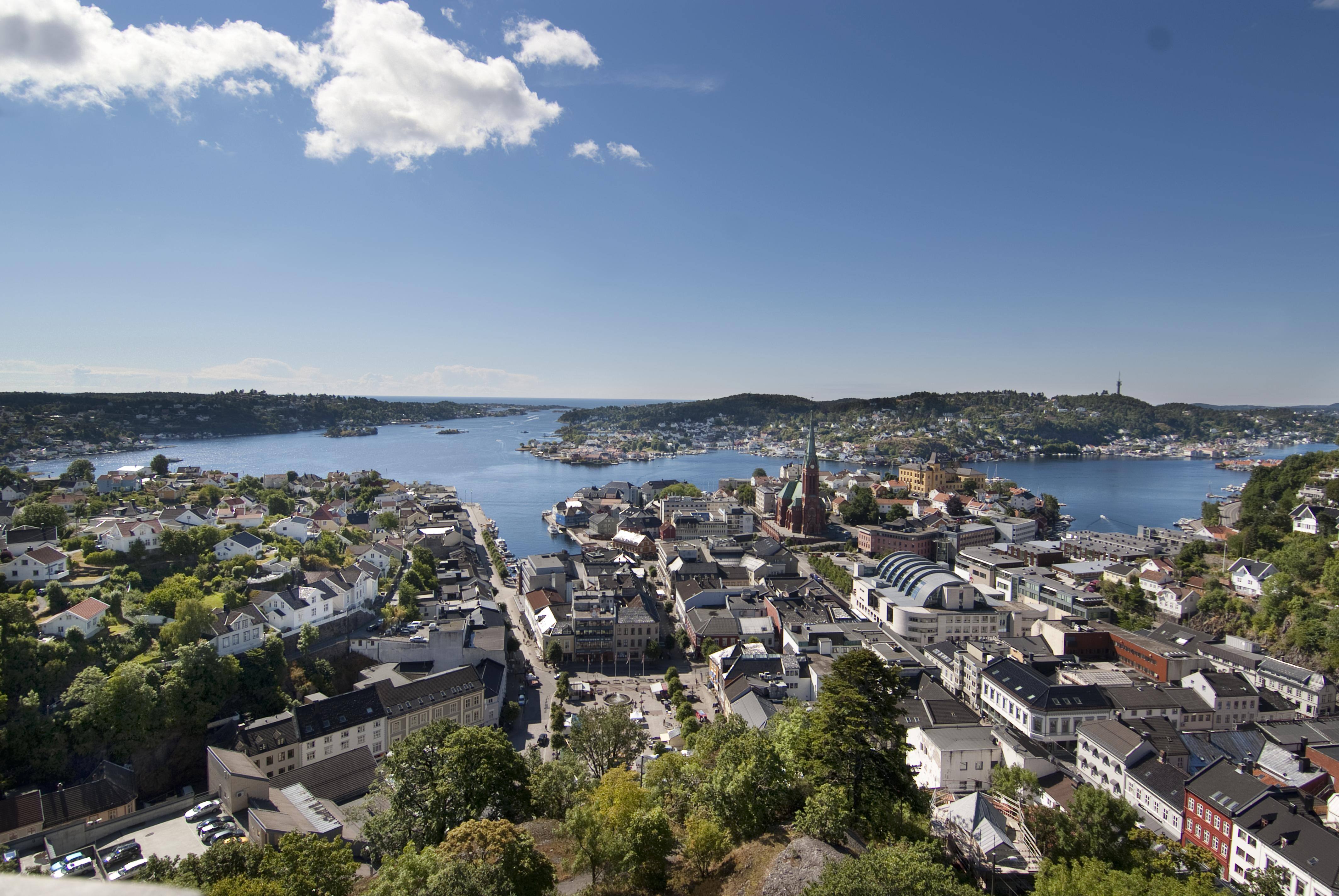 arendal-panoramic-overview-norway_9213d253-08df-40aa-a522-aadd7c8fc6fc